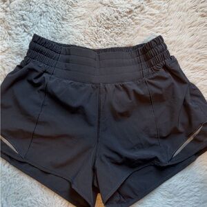 lululemon athletica Black Women's Hotty Hot high rise shorts
